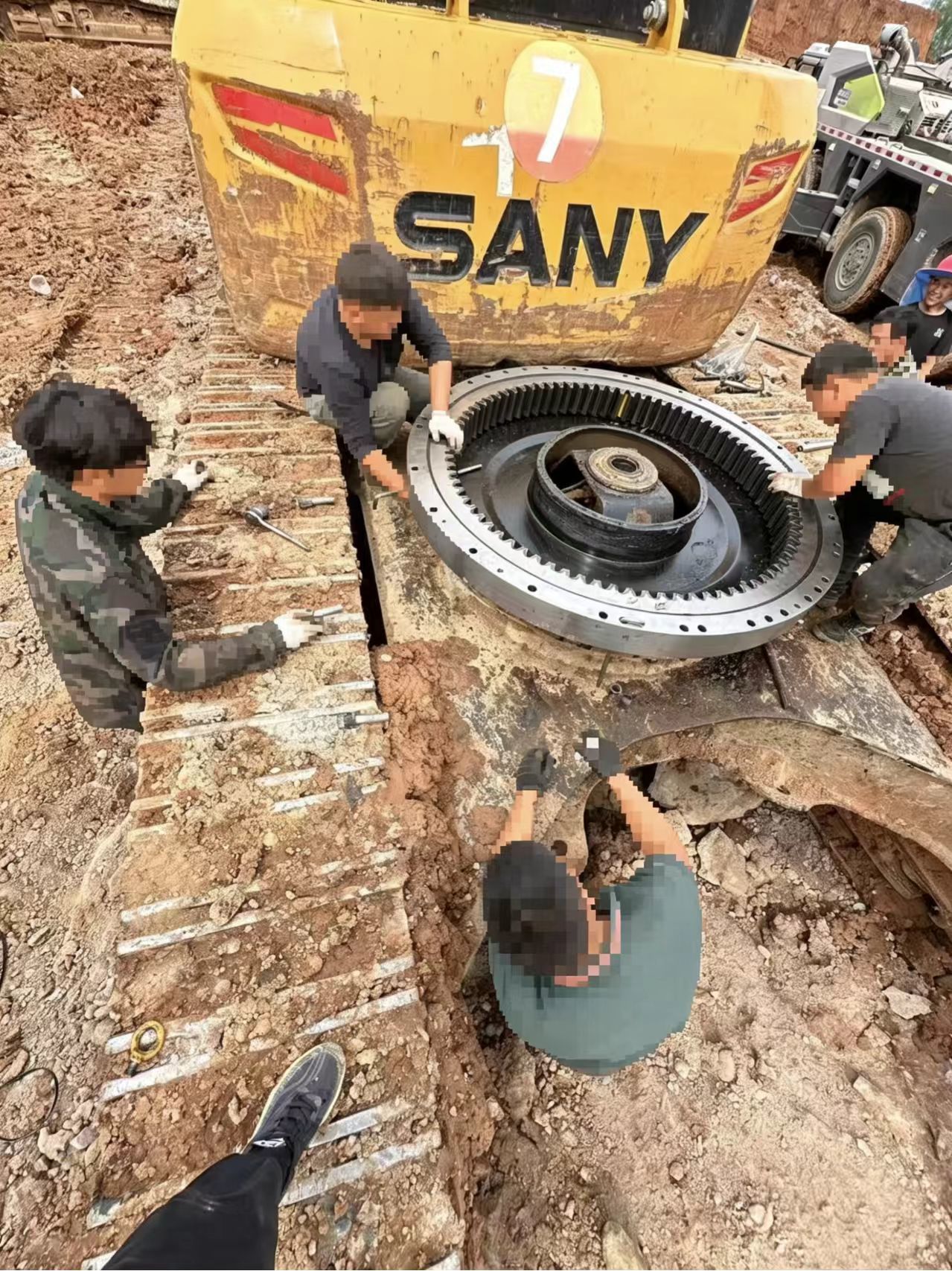 Latest company case about SANY 485 Slewing Bearing   OEM Quality Replacement Parts Case